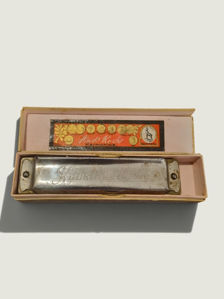 [AC-01548] Vintage Harmonica with Ands. Koch “Vår Flagga” Box – 14.5 cm