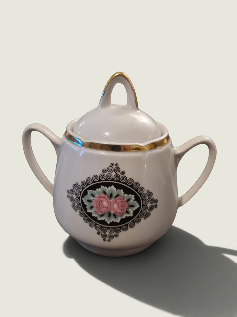 [AC-01617] Vintage RPR Riga Porcelain Sugar Bowl with Lid – Pink Roses & Gold Trim